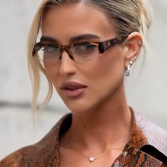 Lunettes de soleil vintage rectangulaires petites demi-cerclées noires pour femmes