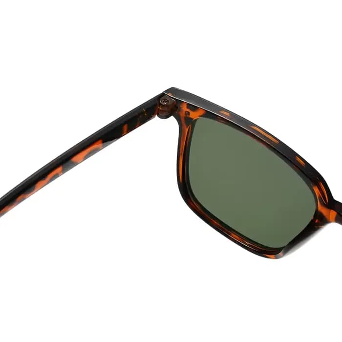 Petites lunettes de soleil à monture carrée