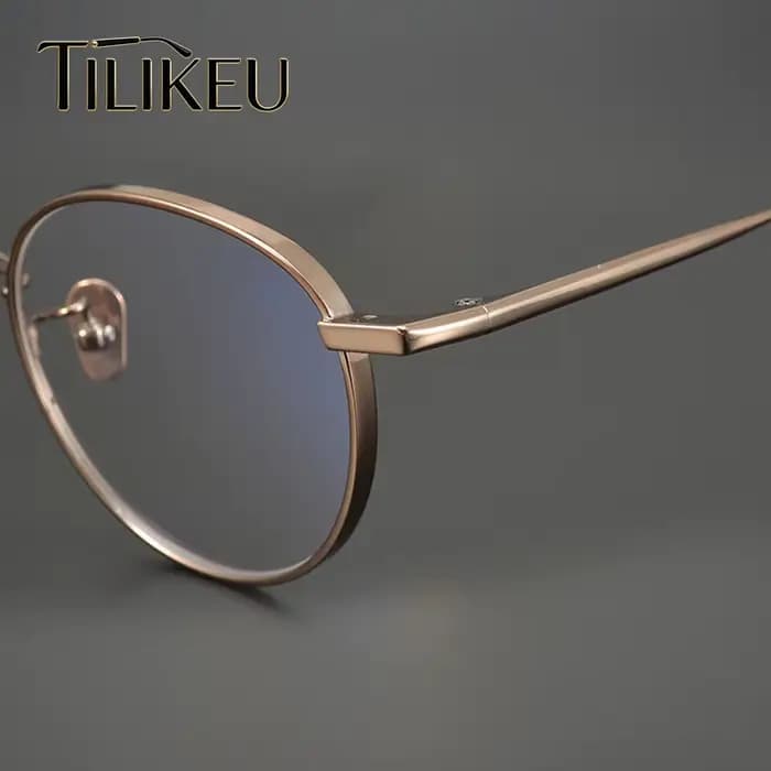 Nouvelle monture de lunettes rétro en titane pur