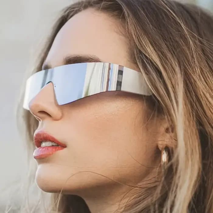 Lunettes de sport punk à la mode avec un style technique et épicé