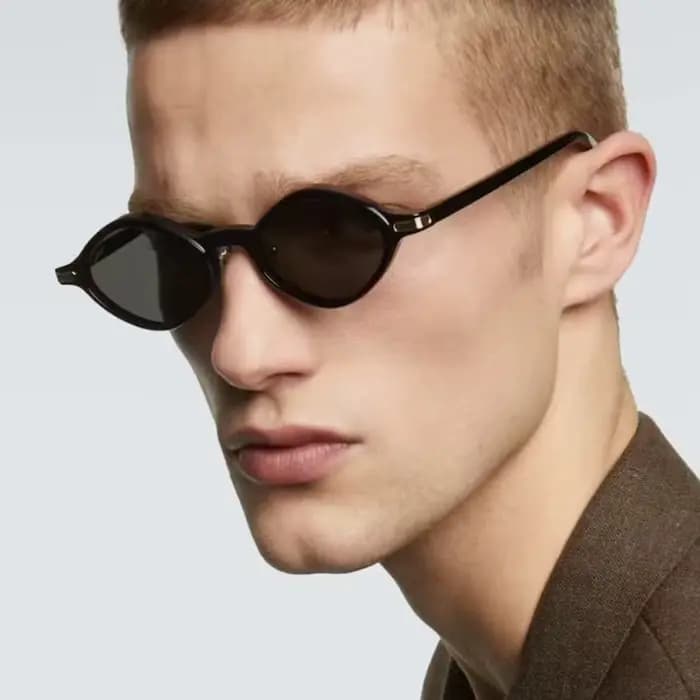 Lunettes de soleil tendance femme polygonale petit cadre trop irrégulier