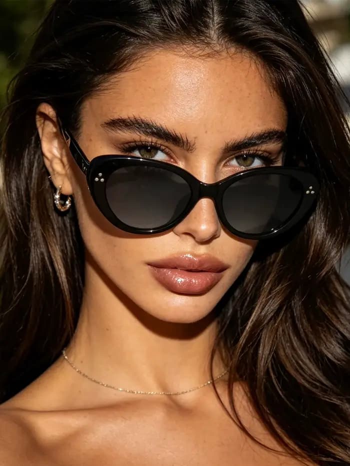 1 paire de lunettes de soleil rétro œil-de-chat à monture noire