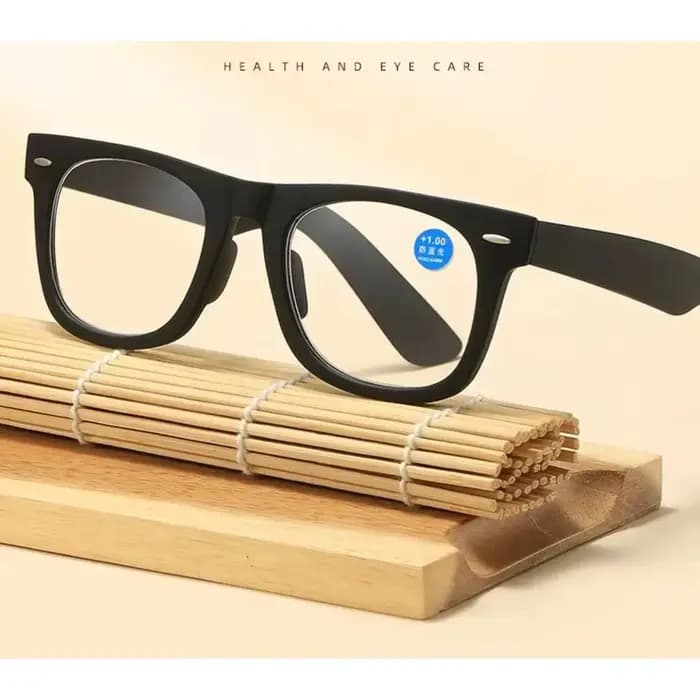 Lunettes de lecture de haute qualité 2026 avec protection anti-lumière bleue et ultra-légères pour les personnes âgées