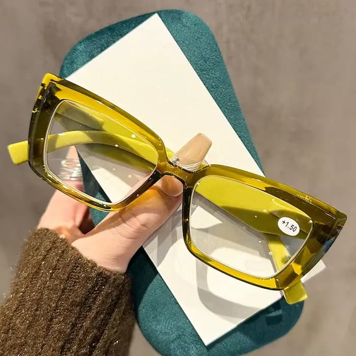 Petites lunettes de lecture carrées à la mode