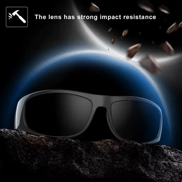 Lunettes de soleil foncées pour hommes