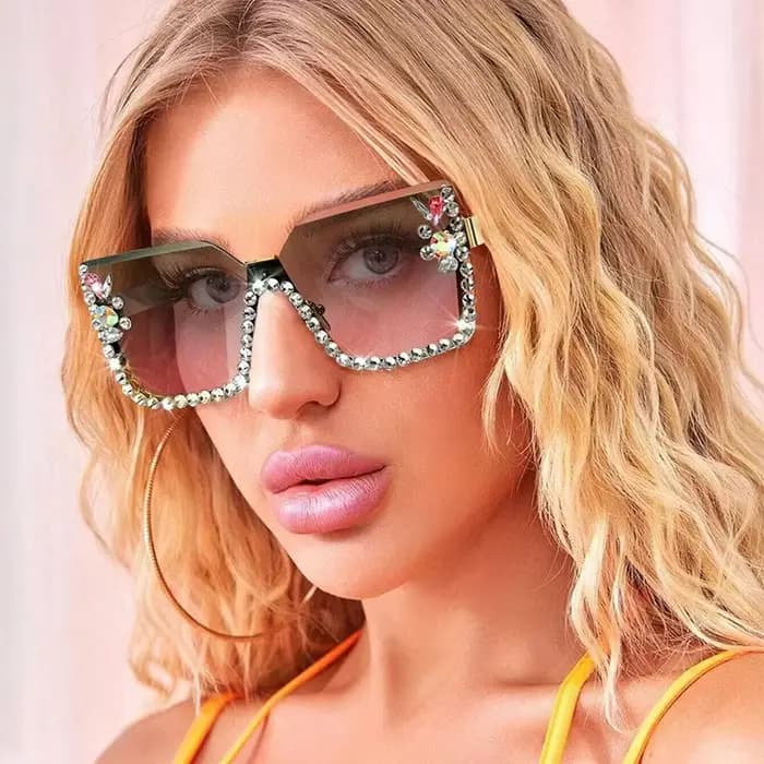 Grandes lunettes de soleil en diamant de forme carrée pour femmes