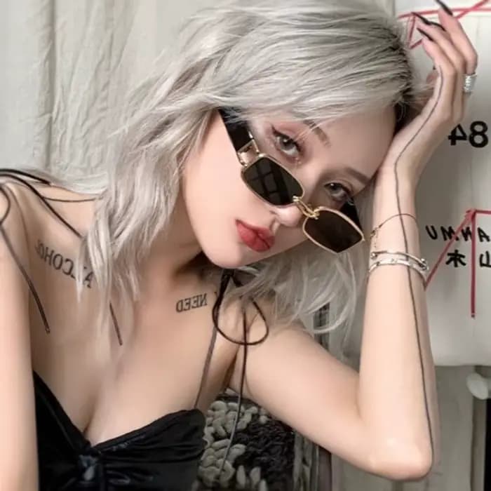 Lunettes de soleil rectangulaires à monture fine pour femmes