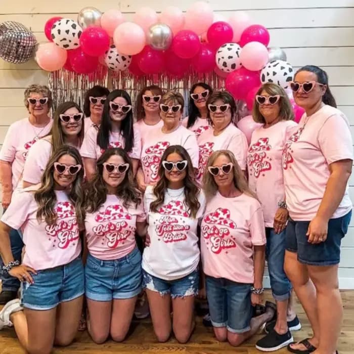 100 paires de lunettes de soleil en forme de cœur pour mariage