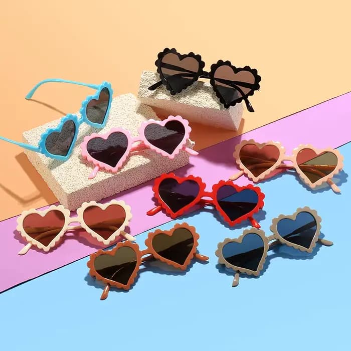Lunettes de soleil mignonnes en forme de cœur pour bébés