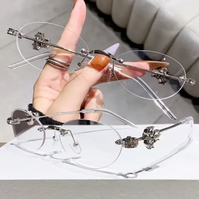 Lunettes sans monture incrustées d'or