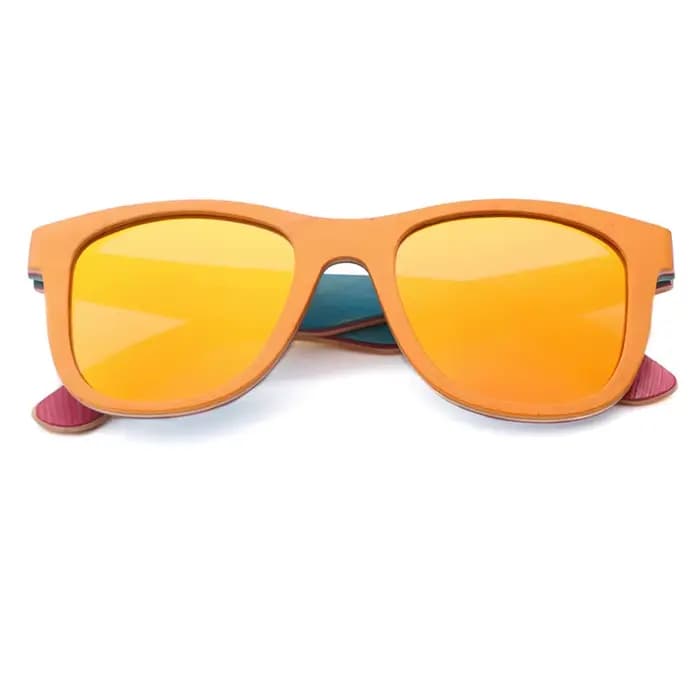 Lunettes de soleil en bois de marque BerWer