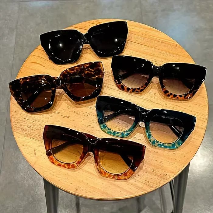 Lunettes de soleil carrées audacieuses à deux niveaux