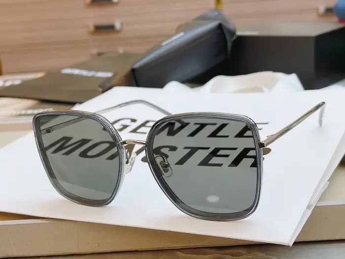GENTLE MONSTER MuMu Nouvelles Lunettes de Soleil Tendance Designer Homme Femme Style Urbain Dégradé UV400 Classiques avec Étui Aléatoire