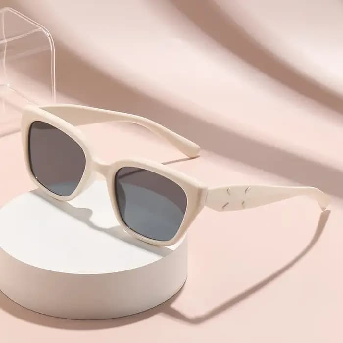 Lunettes de soleil œil de chat