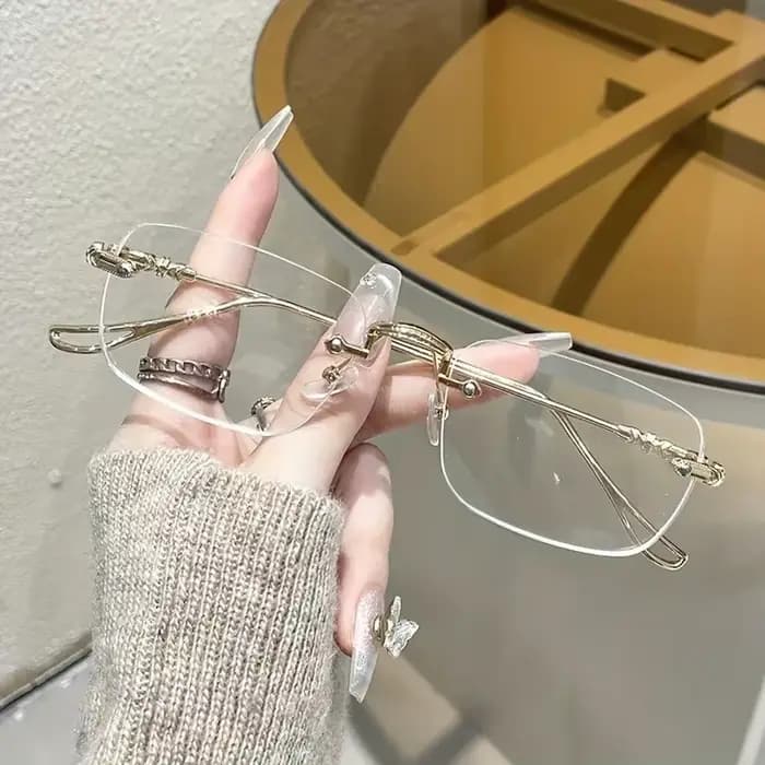 Lunettes rectangulaires sans monture pour femmes élégantes