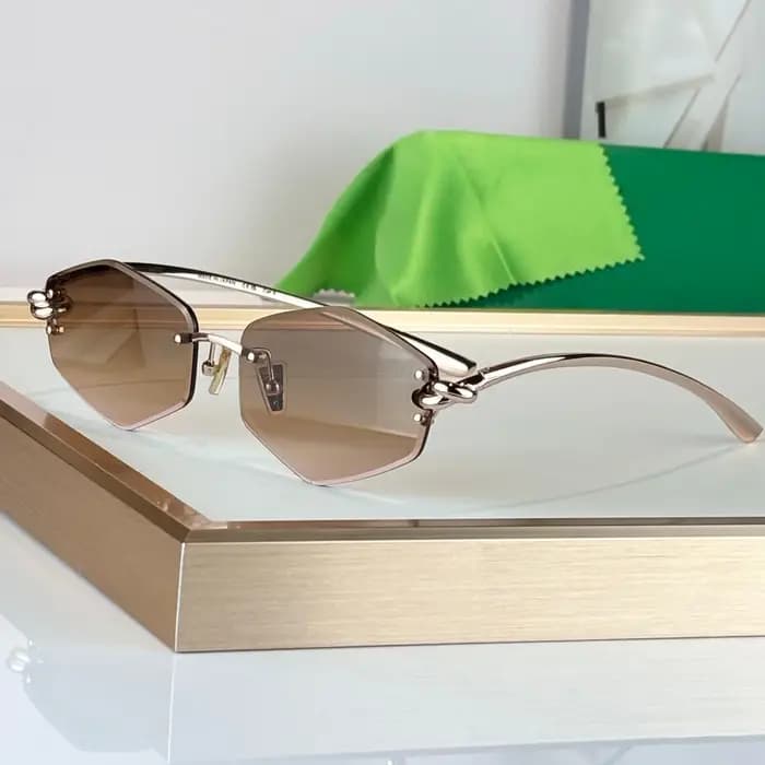 Lunettes de soleil de luxe haut de gamme 1435S Nouveauté 2026 Japon Tendance Polygone Sans Vis Lunettes de soleil femme en alliage Lunettes de soleil homme de luxe