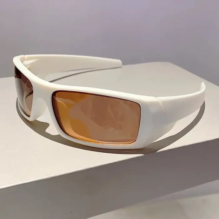 Lunettes de soleil tendance pour femmes et hommes
