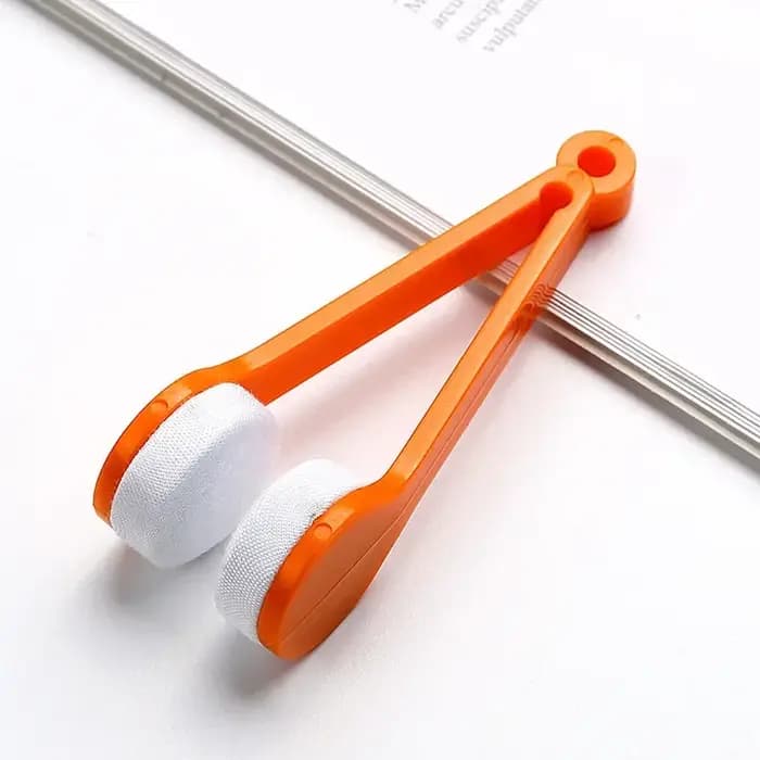 Brosse à lunettes