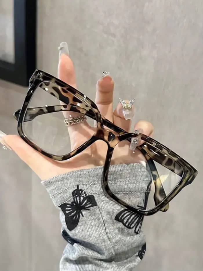 Lunettes géométriques élégantes