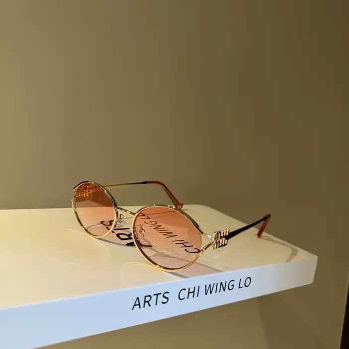 Nouvelle marque de mode lunettes de soleil ovales pour femmes rétro petit cadre femme homme métal