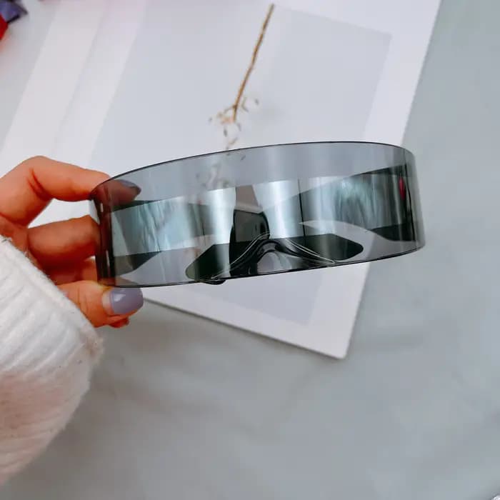 Futuriste visière étroite femmes lunettes de soleil Laser