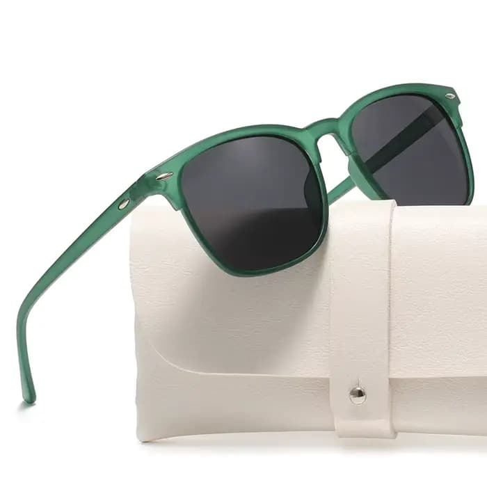 Nouvelles lunettes de soleil polarisées femmes noir en plastique plein cadre carré