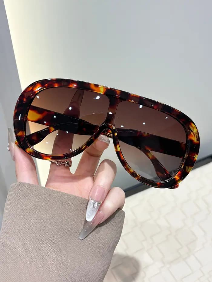 Lunettes de soleil intégrées à grande monture pour femmes