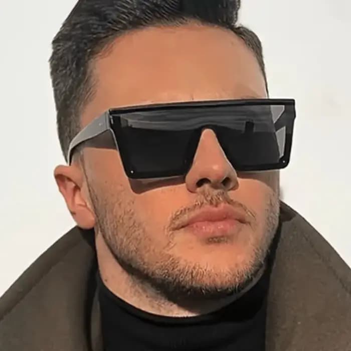 Nouvelles lunettes de soleil à monture épaisse