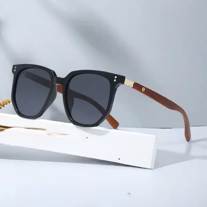 Lunettes de soleil carrées tendance