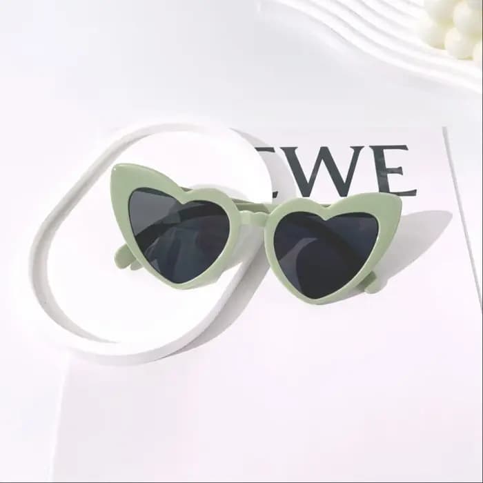Lunettes de soleil tendance en forme de cœur blanc pour femme – Monture cœur d'amour